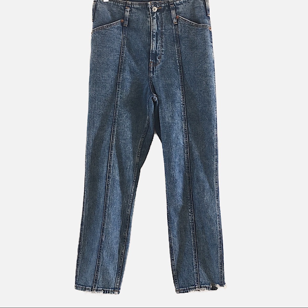 ABERCROMBIE & FITCH ULTRA HIGH RISE MOM JEAN, SZ 29/8R